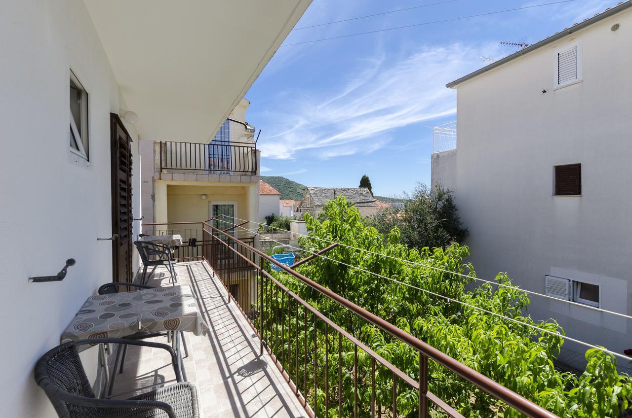 Apartments Katica Примоштен Экстерьер фото